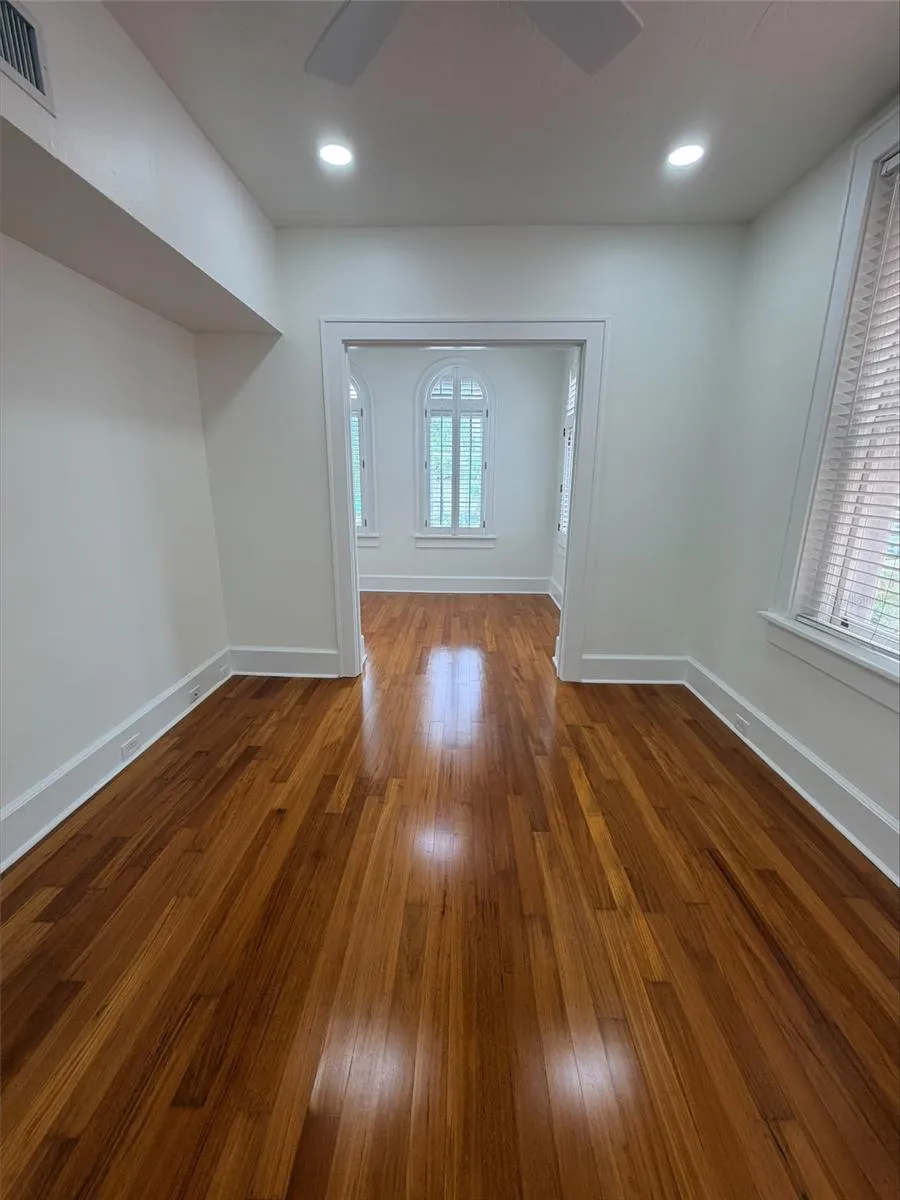 1221 PALM AVENUE #204 Sarasota, FL 34236