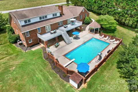 4723 Old Mountain Road