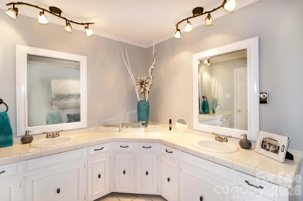 4723 Old Mountain Road Stony Point, NC 28678