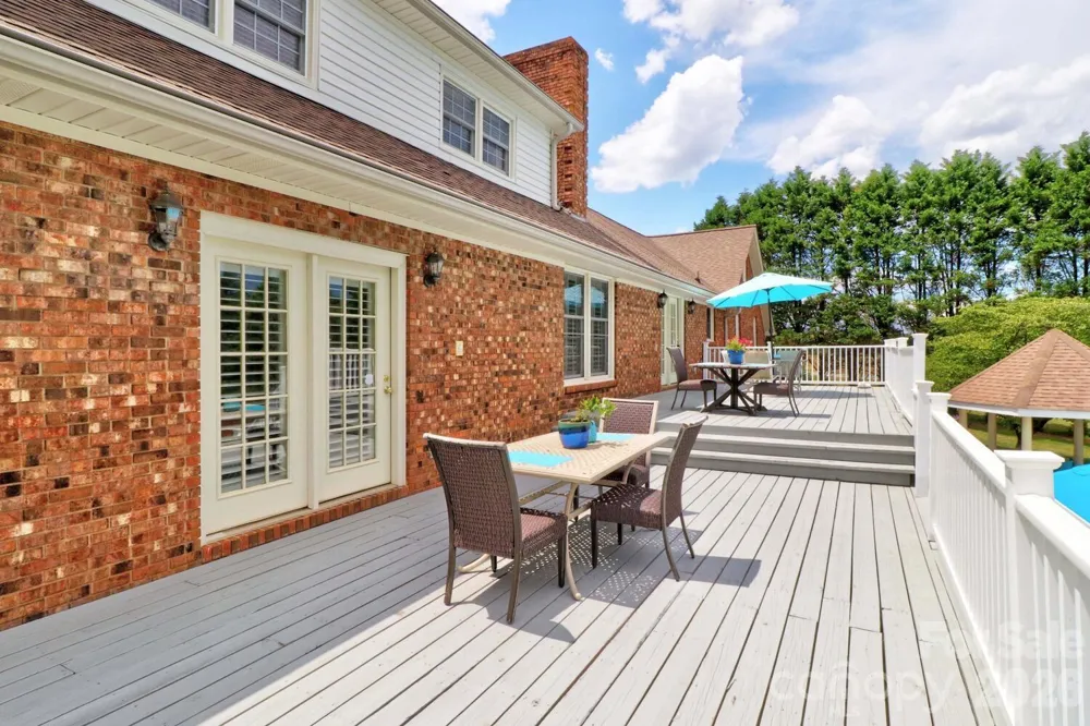 4723 Old Mountain Road Stony Point, NC 28678