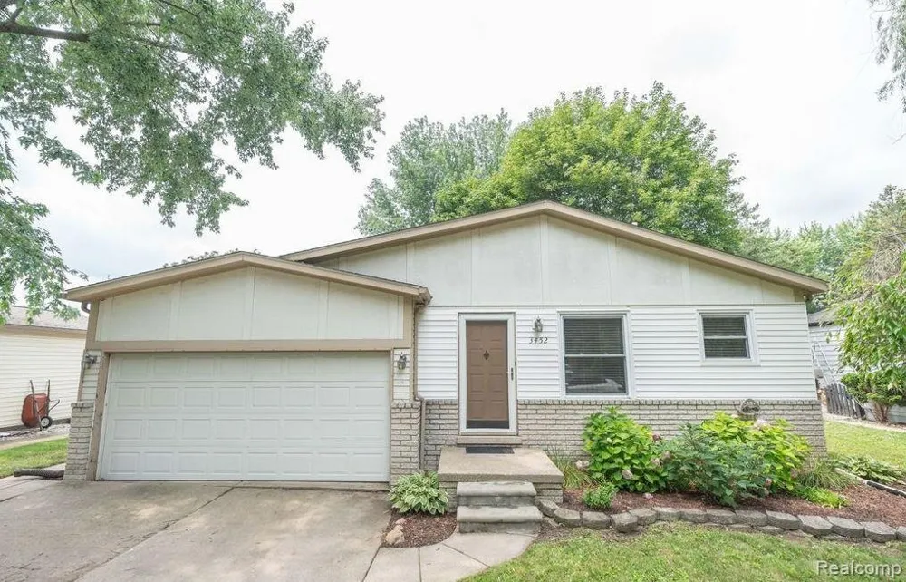 3452 Cone Avenue Rochester Hills City, MI 48309