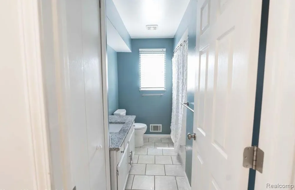 3452 Cone Avenue Rochester Hills City, MI 48309