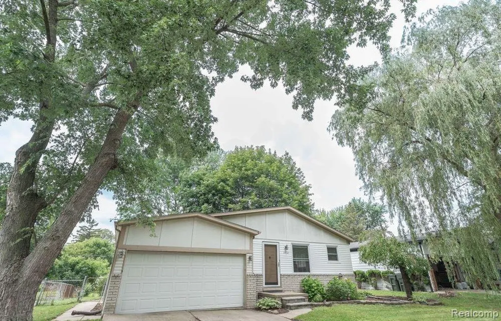3452 Cone Avenue Rochester Hills City, MI 48309