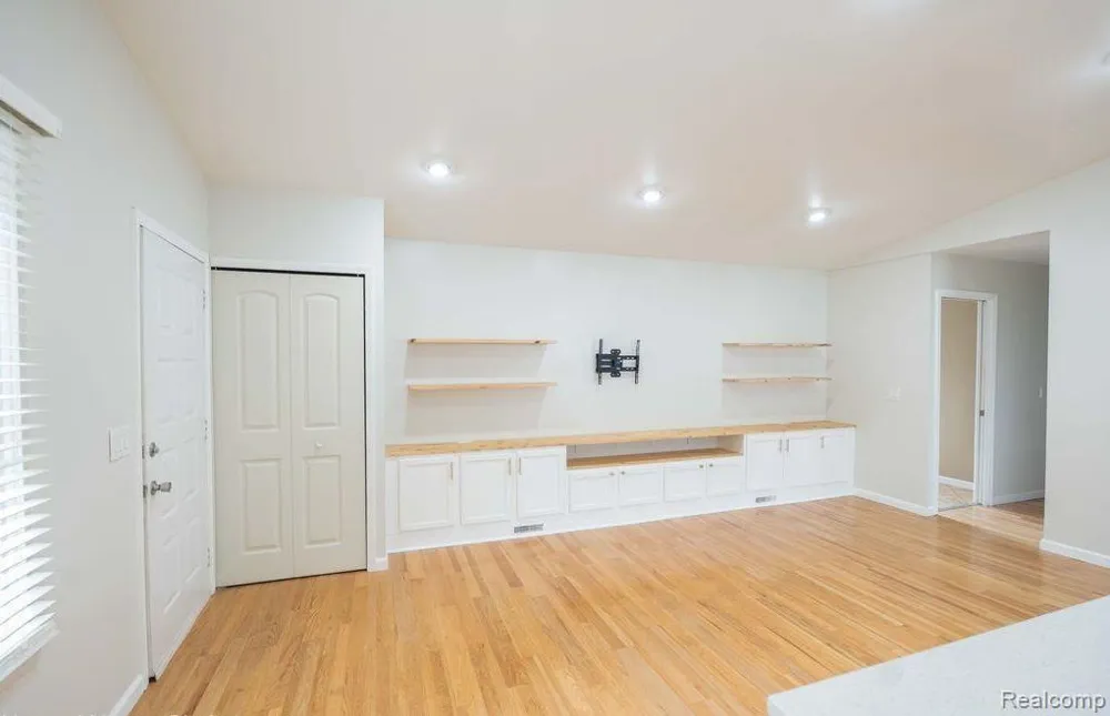 3452 Cone Avenue Rochester Hills City, MI 48309