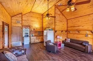 CR 2512 Naples, TX 75568