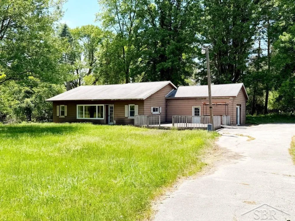 1408 Waldo Court Midland City, MI 48640