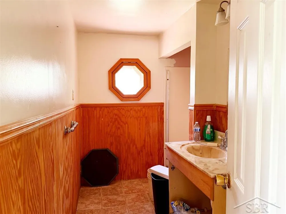 1408 Waldo Court Midland City, MI 48640