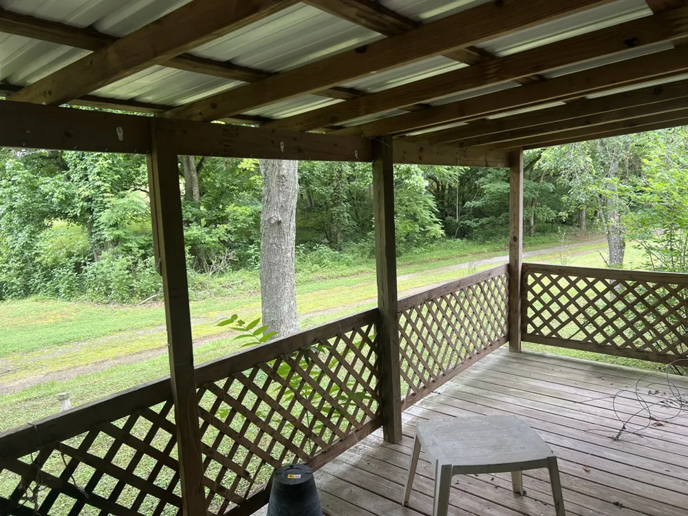 32 Patterson Ln Pleasant Shade, TN 37145