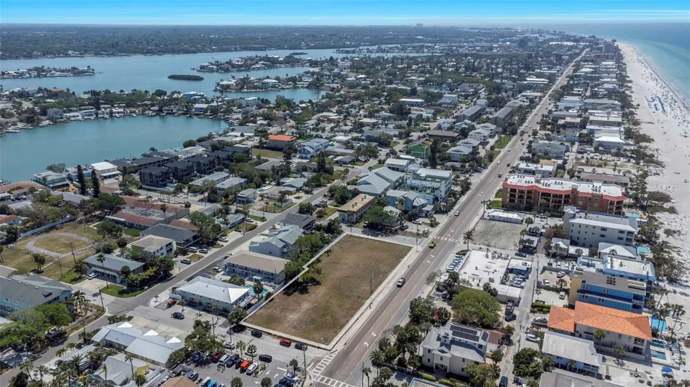 2300 GULF BOULEVARD Indian Rocks Beach, FL 33785