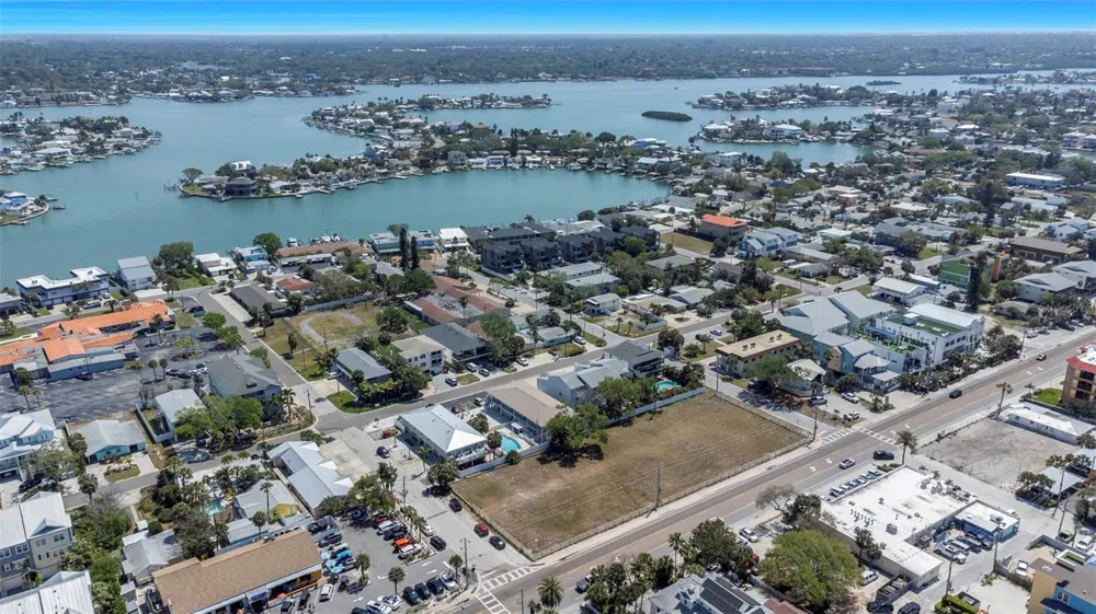 2300 GULF BOULEVARD Indian Rocks Beach, FL 33785