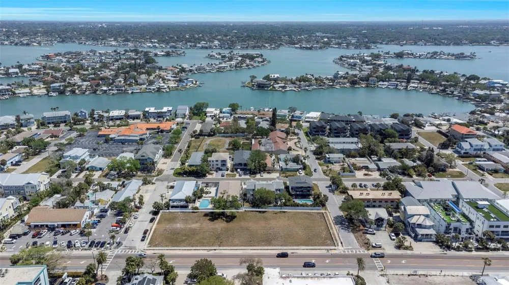 2300 GULF BOULEVARD Indian Rocks Beach, FL 33785
