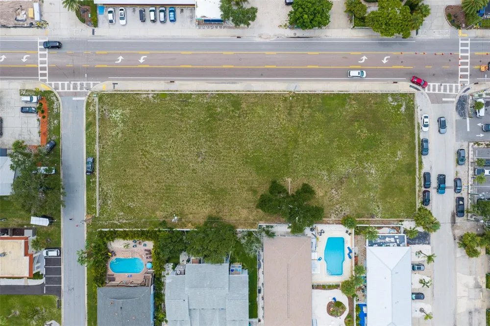 2300 GULF BOULEVARD Indian Rocks Beach, FL 33785