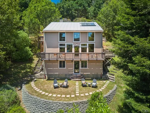 95 Sunnyside Drive