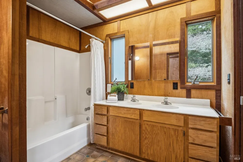 95 Sunnyside Drive Inverness, CA 94937