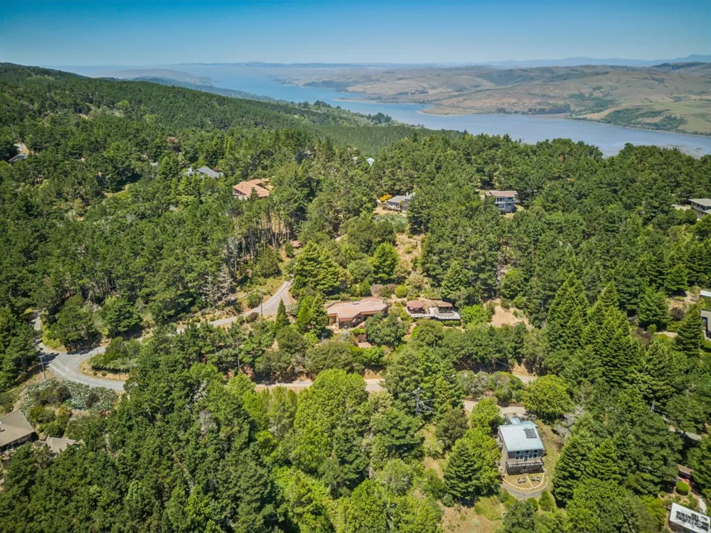 95 Sunnyside Drive Inverness, CA 94937