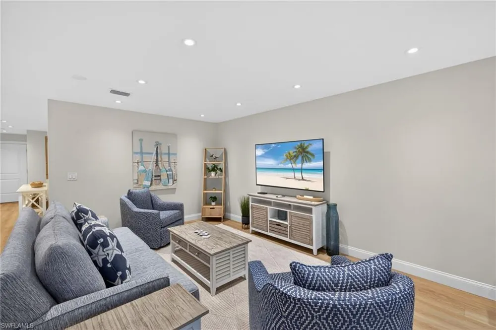 2721 W Gulf Drive #108 Sanibel, FL 33957