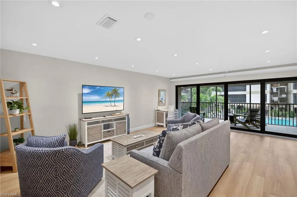 2721 W Gulf Drive #108 Sanibel, FL 33957