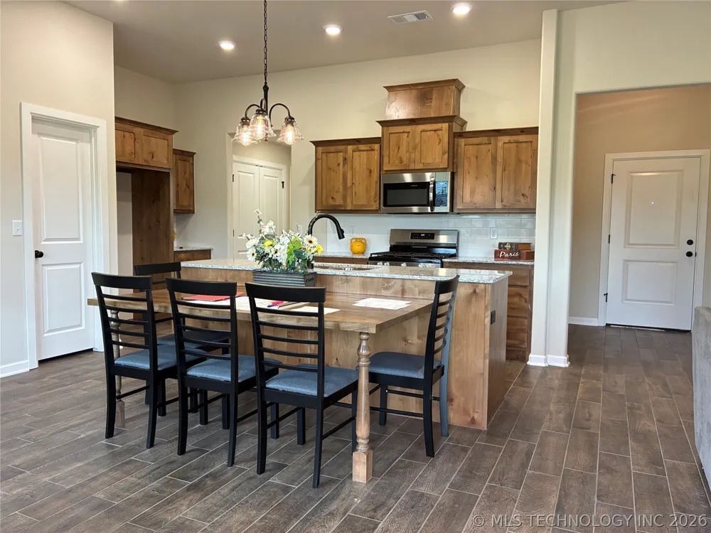 504 NW 7th Street Wagoner, OK 74467