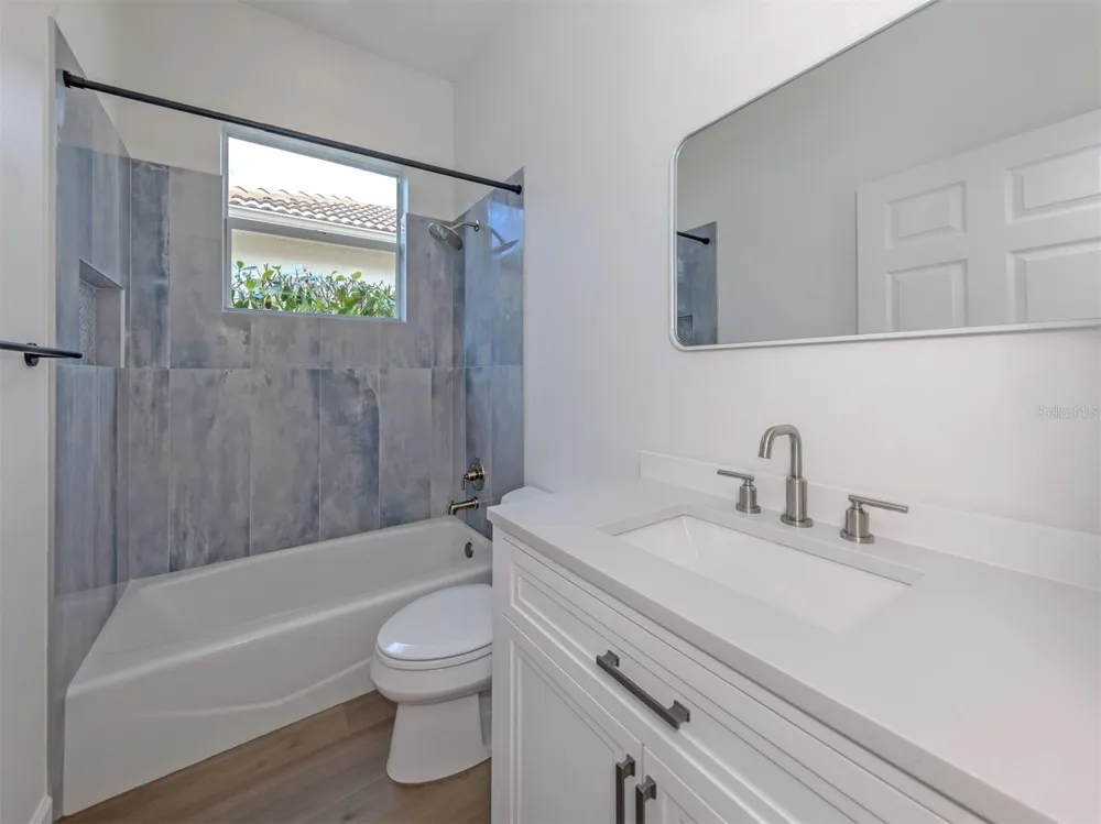 128 AMORA AVENUE Venice, FL 34285