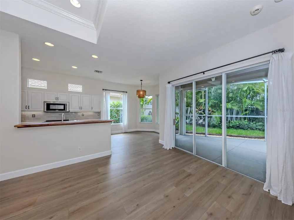 128 AMORA AVENUE Venice, FL 34285