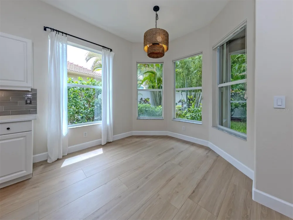 128 AMORA AVENUE Venice, FL 34285