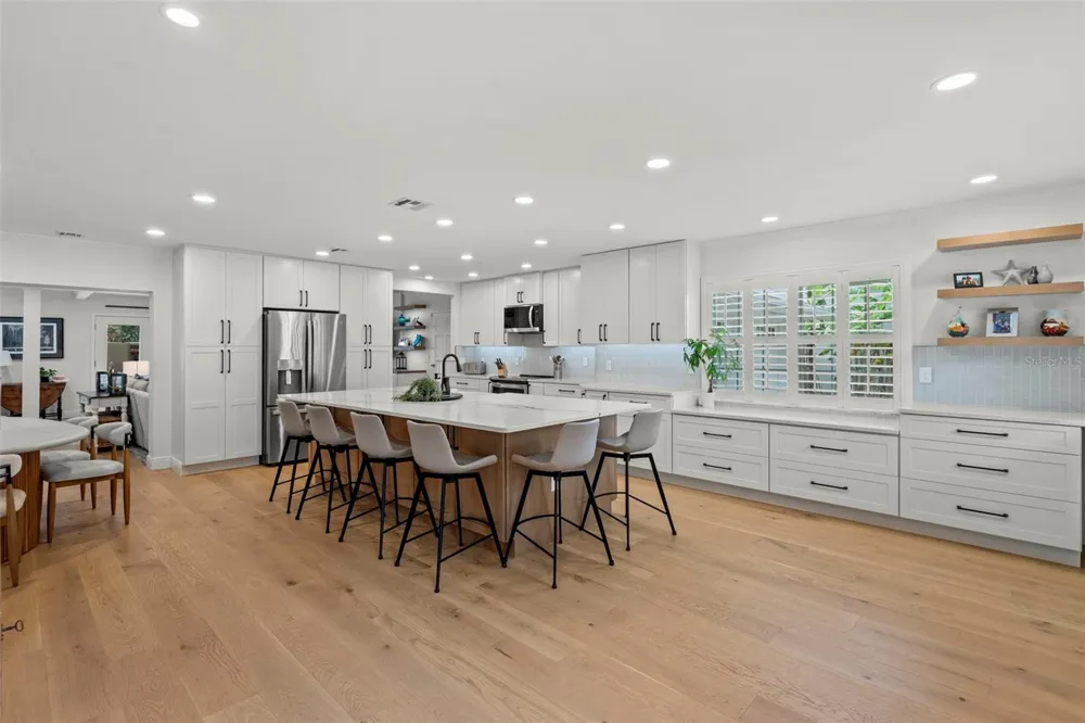 480 W DAVIS BOULEVARD Tampa, FL 33606