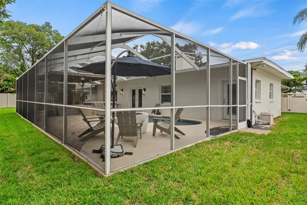480 W DAVIS BOULEVARD Tampa, FL 33606
