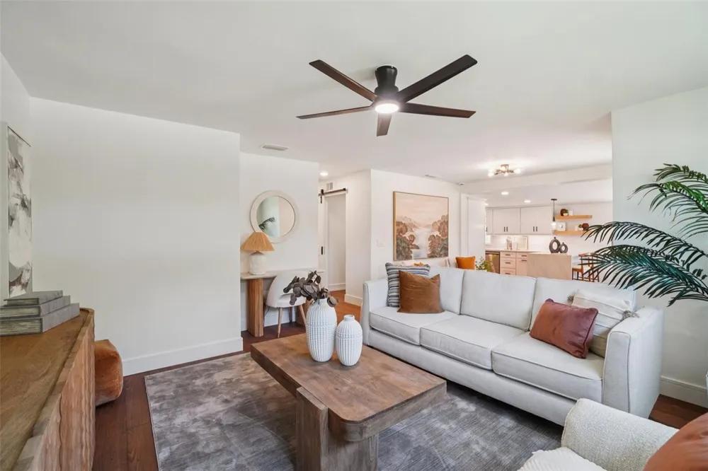 3123 W LA SALLE STREET Tampa, FL 33607