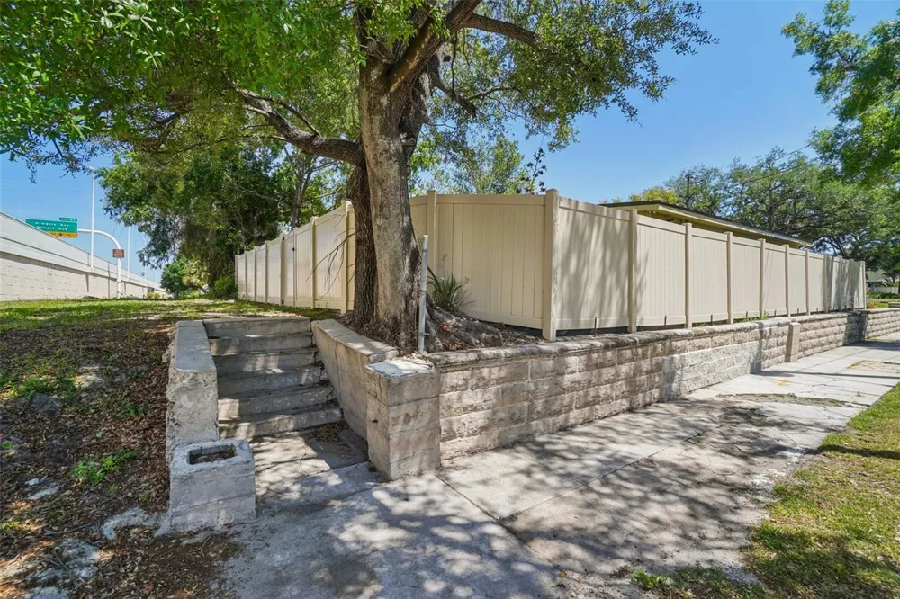 3123 W LA SALLE STREET Tampa, FL 33607