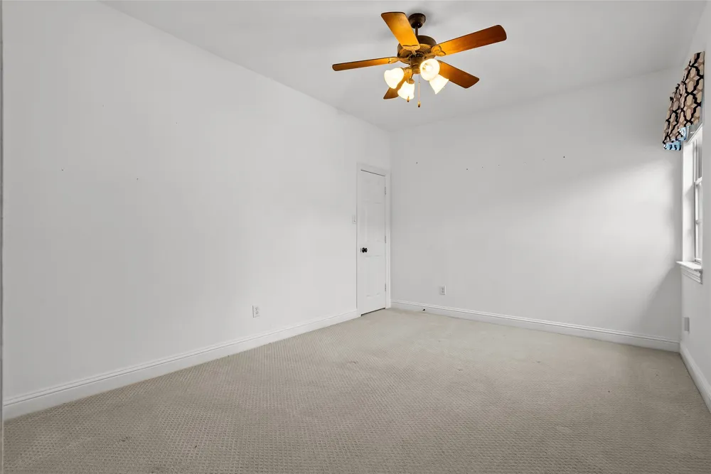 8491 Canyon Crossing Lantana, TX 76226