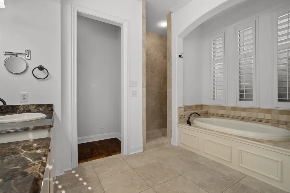 8491 Canyon Crossing Lantana, TX 76226