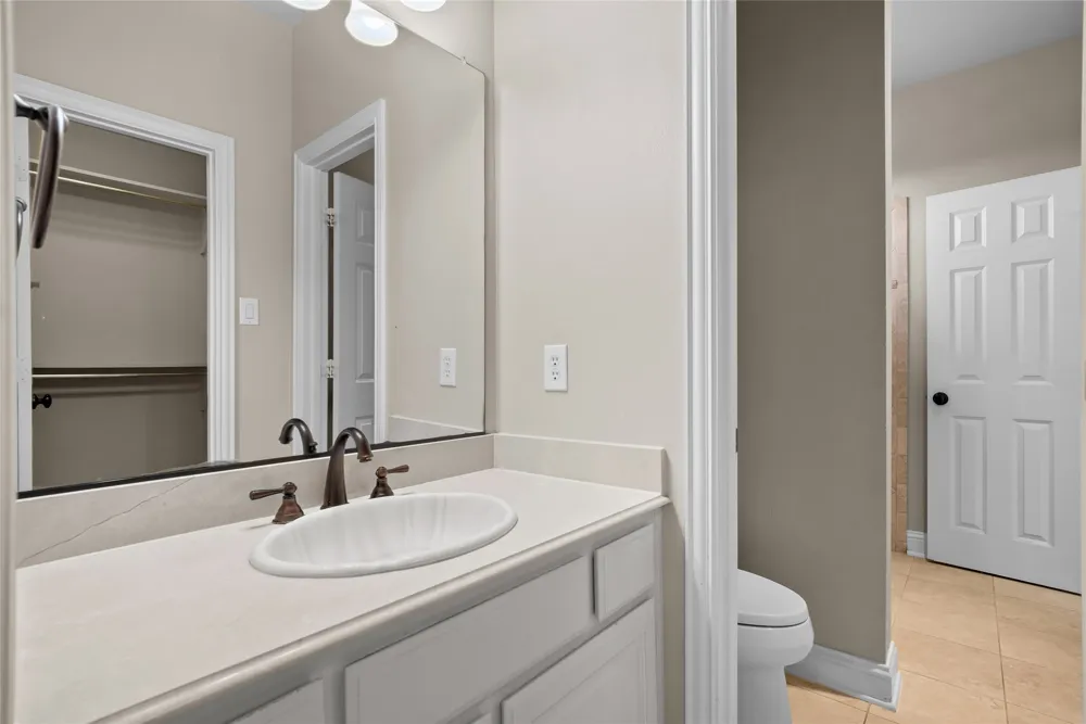 8491 Canyon Crossing Lantana, TX 76226