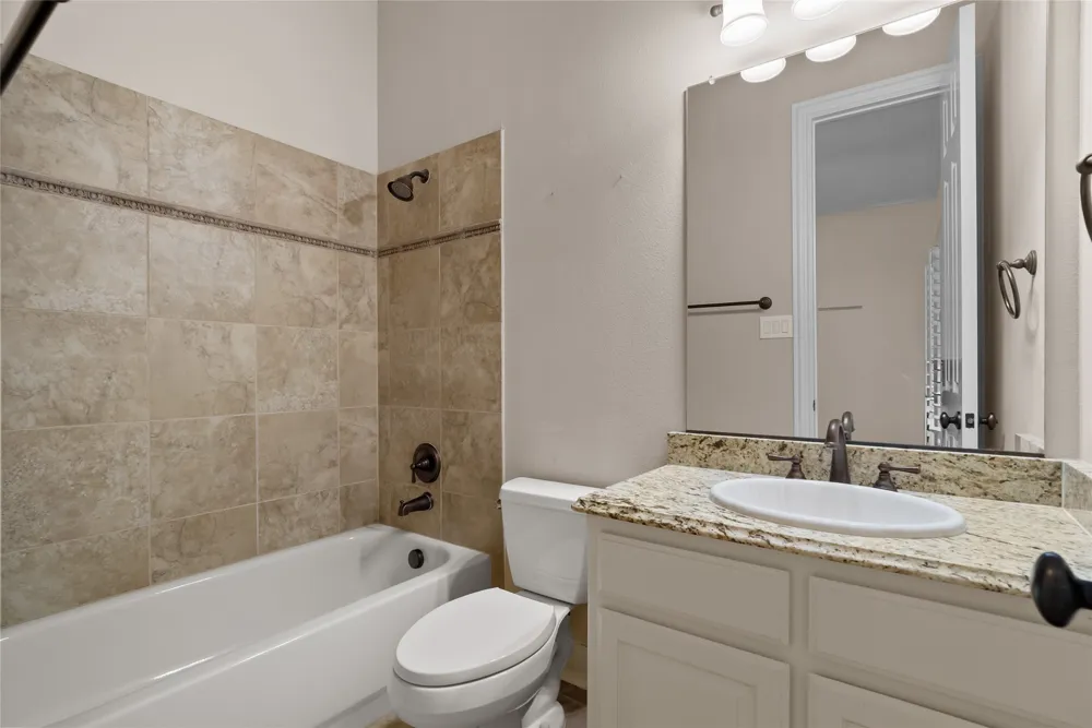 8491 Canyon Crossing Lantana, TX 76226