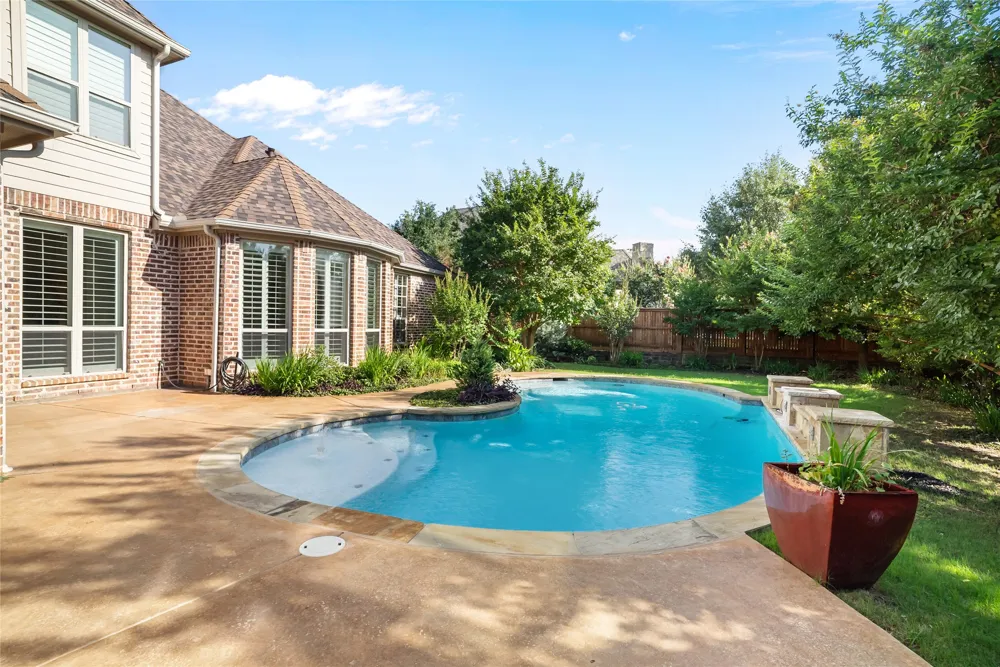 8491 Canyon Crossing Lantana, TX 76226