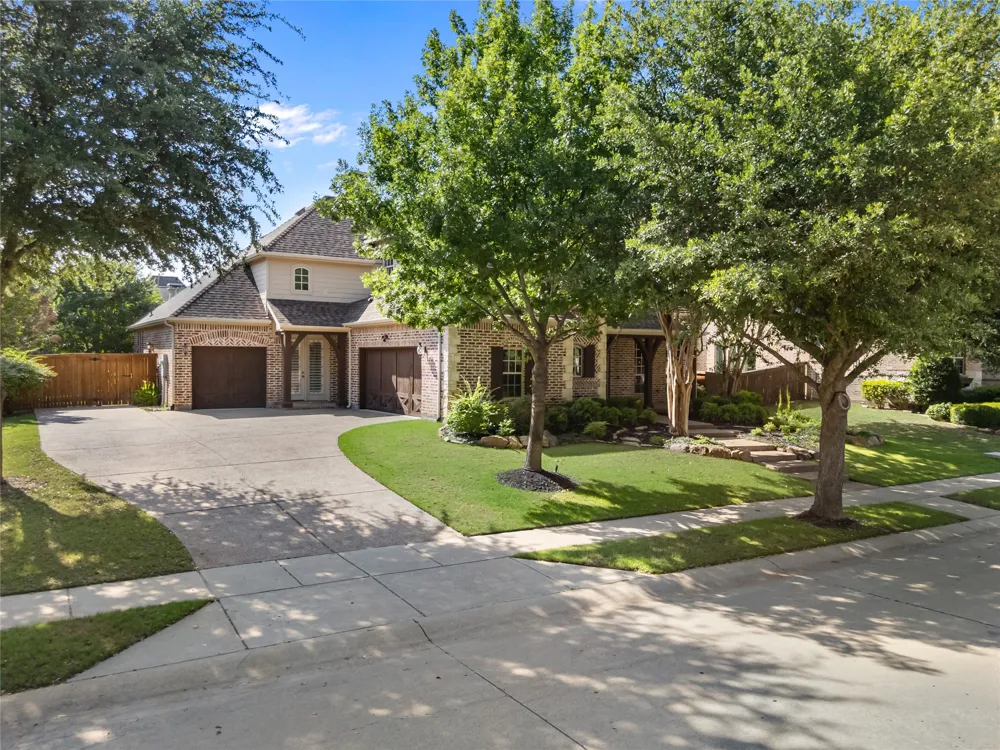 8491 Canyon Crossing Lantana, TX 76226