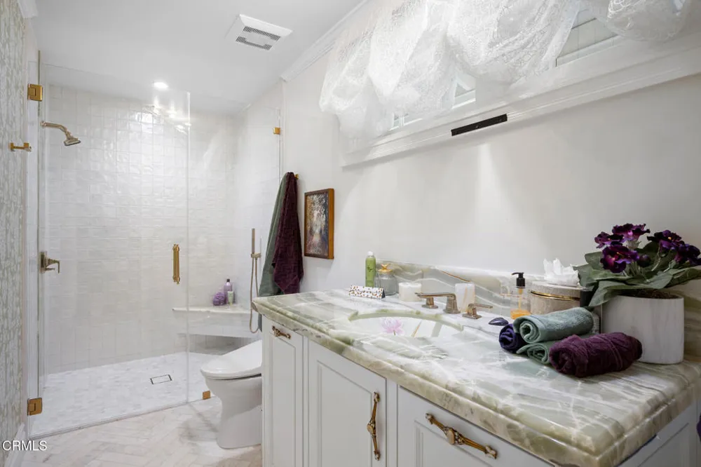 525 Berkshire Avenue La Canada Flintridge, CA 91011