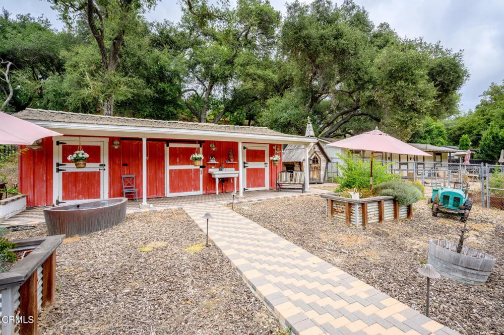 525 Berkshire Avenue La Canada Flintridge, CA 91011