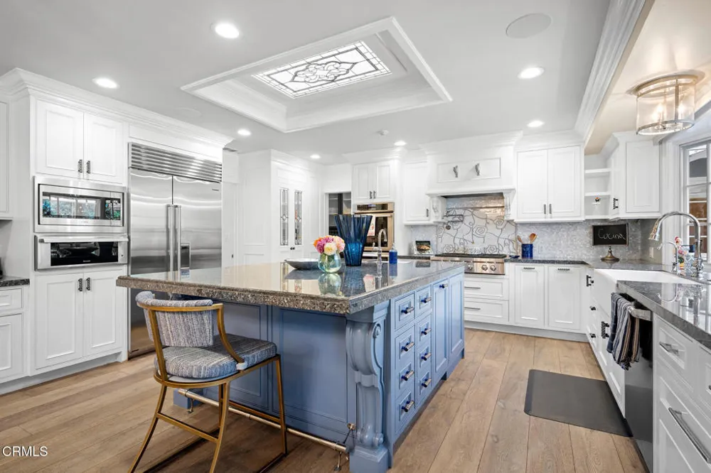 525 Berkshire Avenue La Canada Flintridge, CA 91011