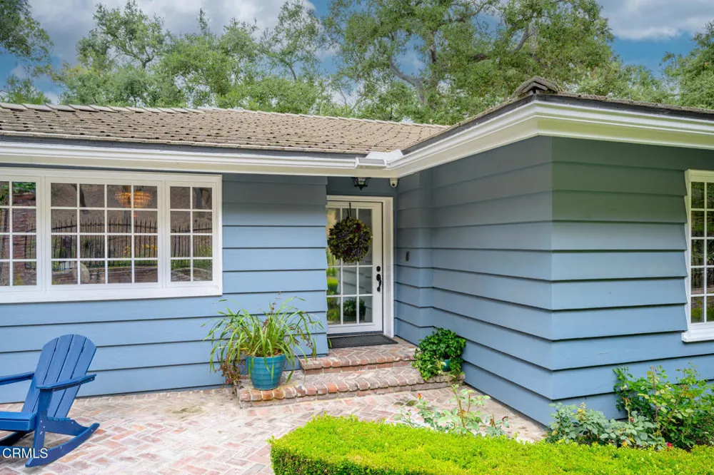 525 Berkshire Avenue La Canada Flintridge, CA 91011