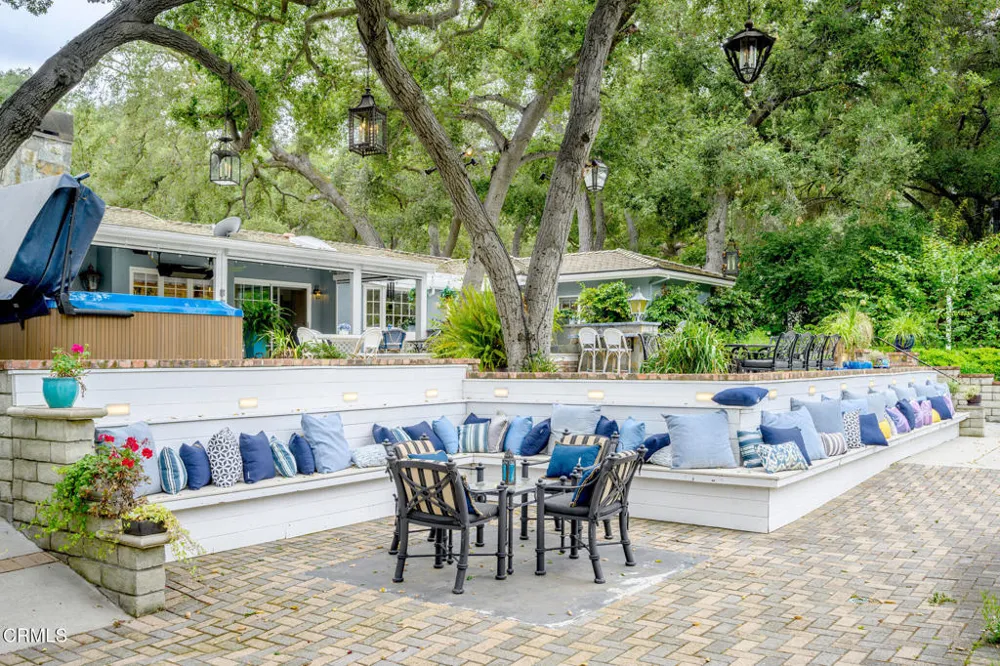 525 Berkshire Avenue La Canada Flintridge, CA 91011