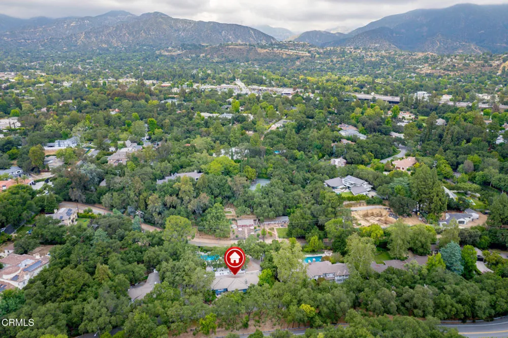 525 Berkshire Avenue La Canada Flintridge, CA 91011