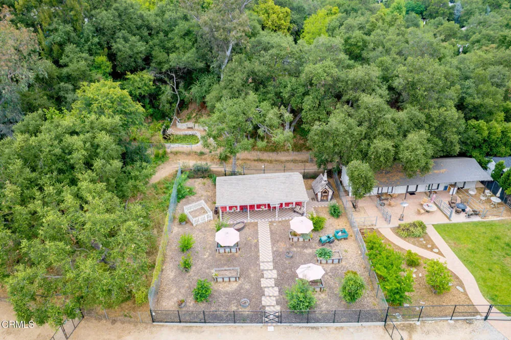 525 Berkshire Avenue La Canada Flintridge, CA 91011