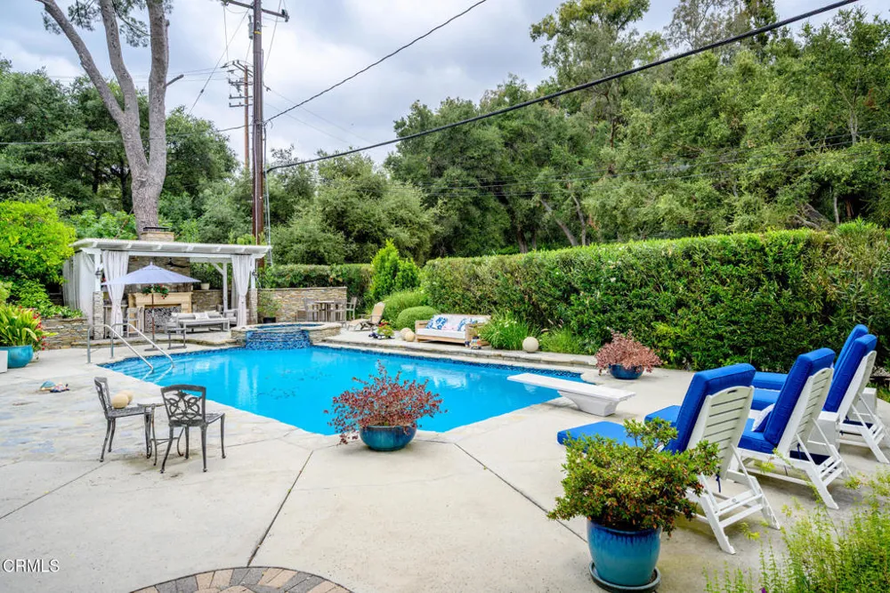 525 Berkshire Avenue La Canada Flintridge, CA 91011