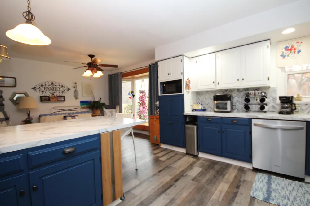 1550 E 1 AVENUE Vicksburg, MI 49097