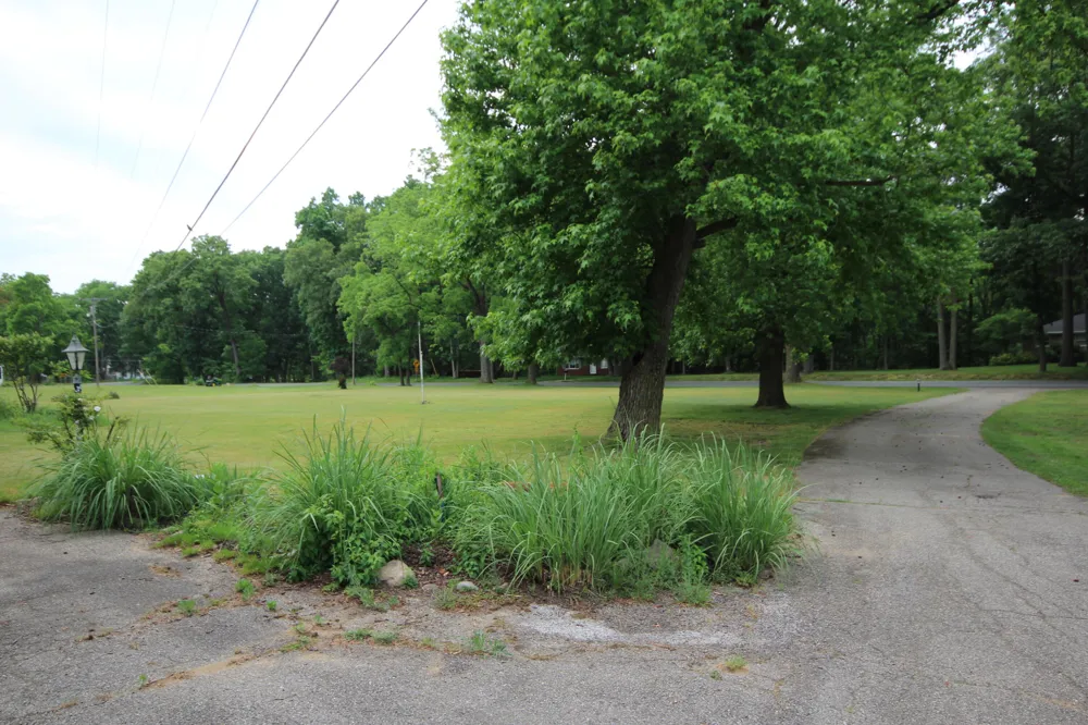 1550 E 1 AVENUE Vicksburg, MI 49097