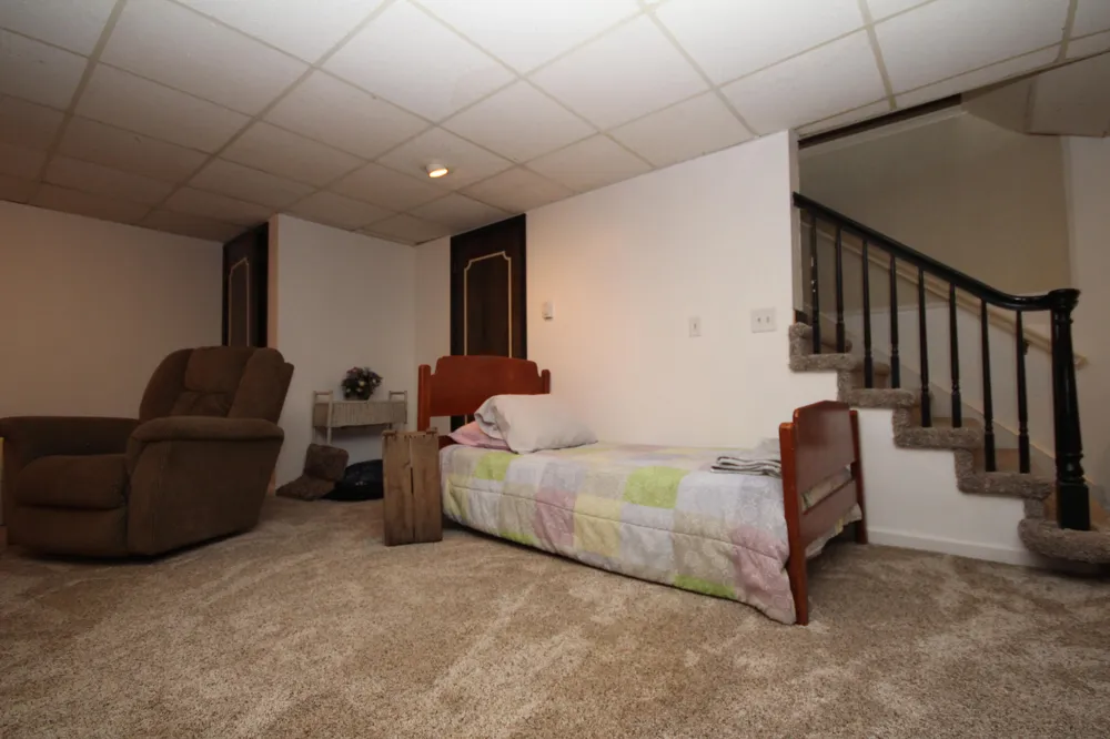 1550 E 1 AVENUE Vicksburg, MI 49097