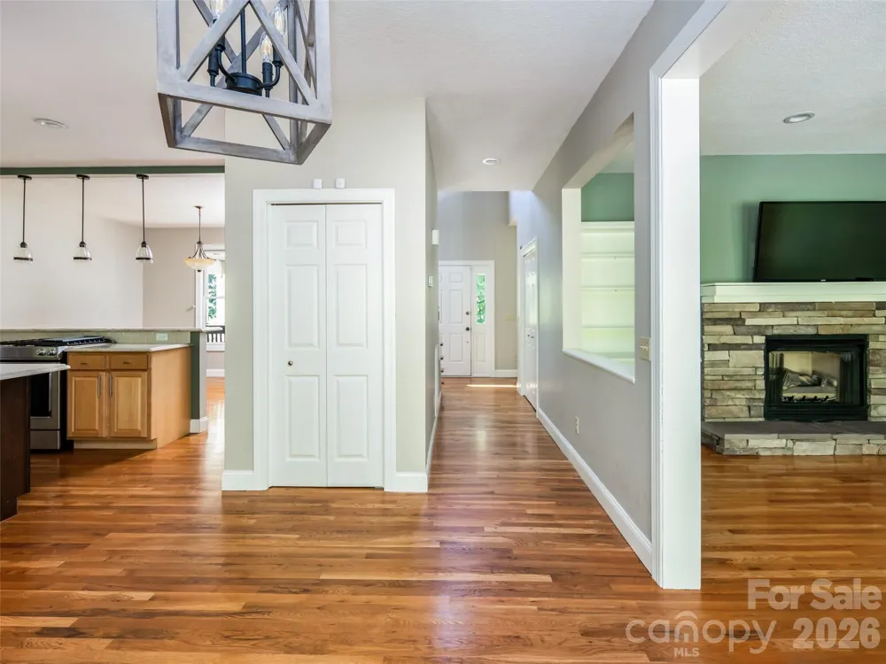 103 Woodburn Drive Swannanoa, NC 28778