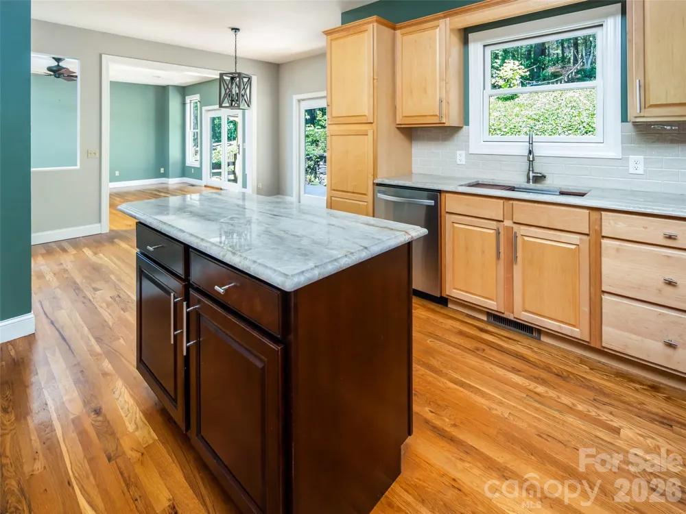 103 Woodburn Drive Swannanoa, NC 28778