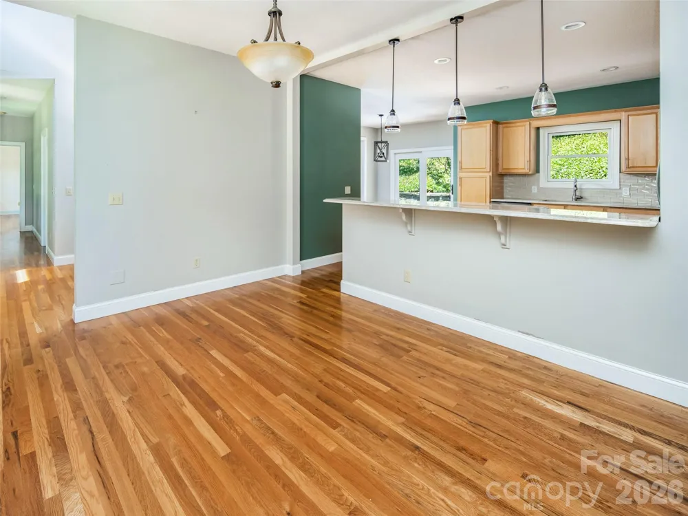 103 Woodburn Drive Swannanoa, NC 28778