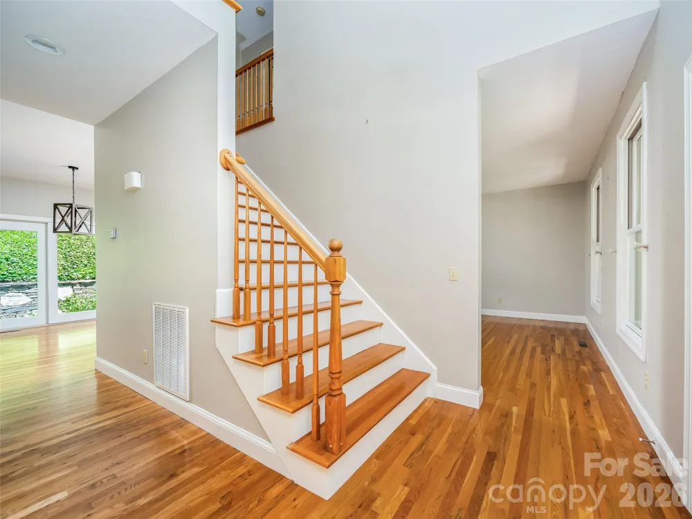 103 Woodburn Drive Swannanoa, NC 28778